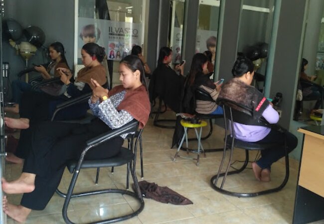 Yara Salon: Santai di Jantung Cilacap dengan Sentuhan Kecantikan yang Mengalir